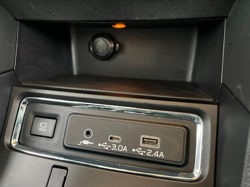 Used 2024 Subaru Ascent Limited w/ Technology Package AWD/4WD image 32