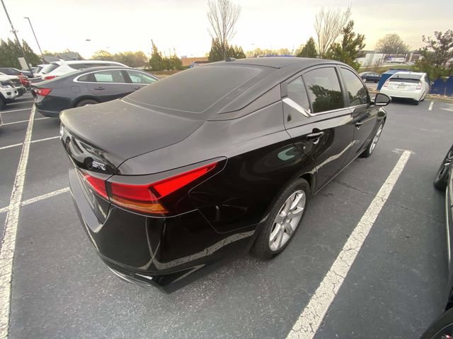 Used 2020 Nissan Altima 2.5 SR image 2