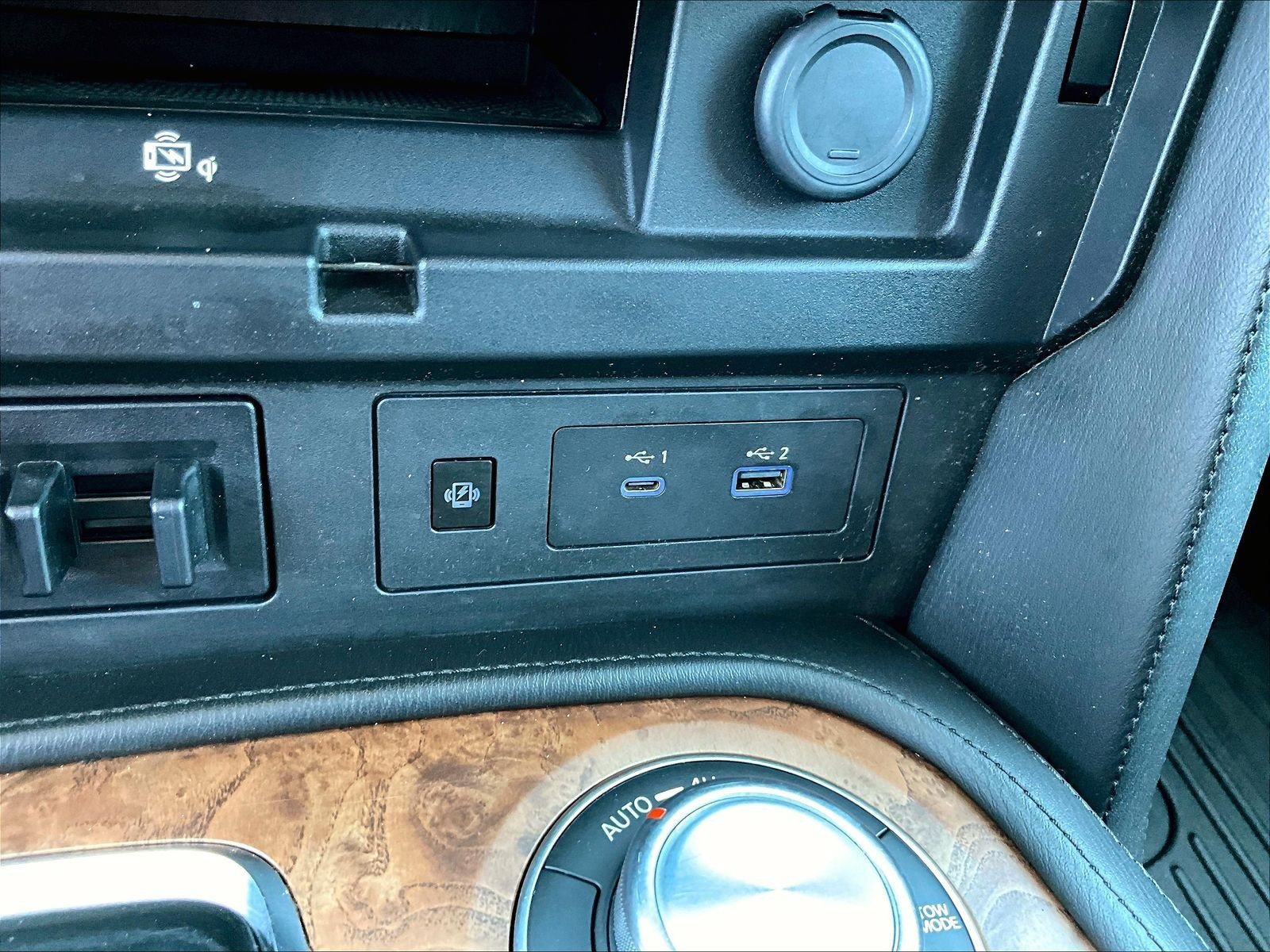 Used 2022 Nissan Armada SL w/ Captain's Chairs Package AWD/4WD image 16
