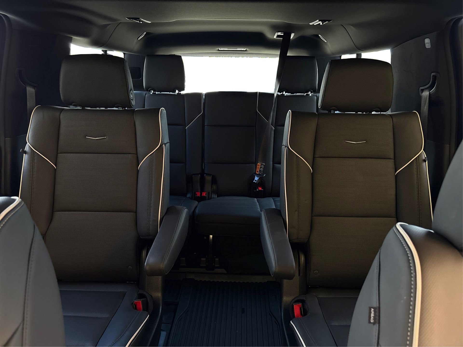 Certified 2026 Cadillac Escalade ESV Sport w/ LPO, ONYX Package image 17