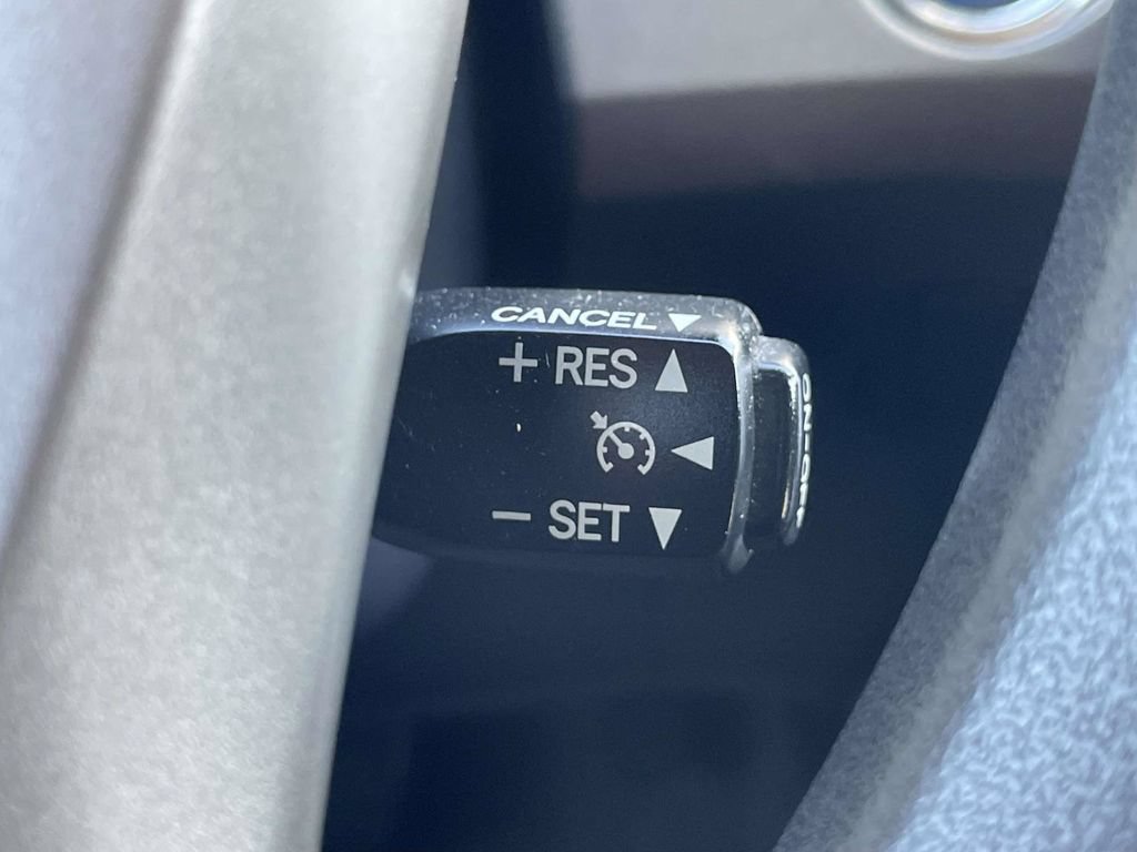 Used 2014 Toyota Prius Two FWD image 27