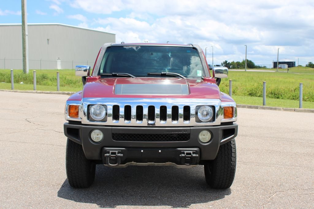 Used 2010 HUMMER H3T w/ Appearance Package AWD/4WD image 4
