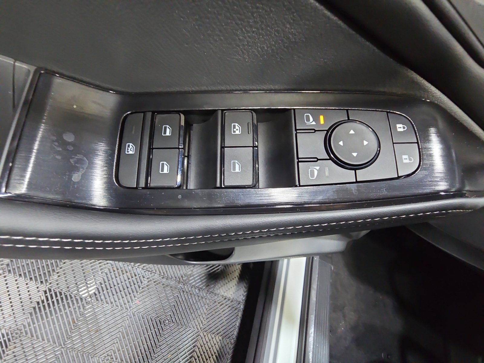 New 2026 Nissan Rogue SV image 14