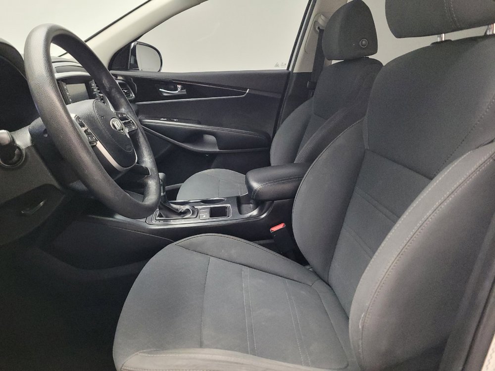 Used 2019 Kia Sorento FWD image 17