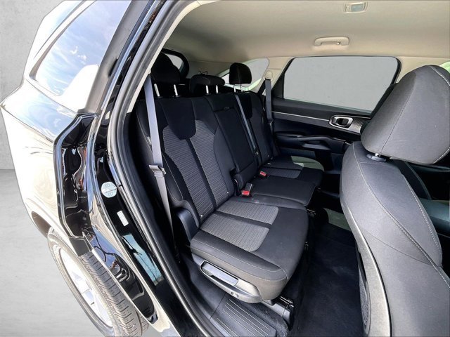 Used 2024 Kia Sorento LX FWD image 29