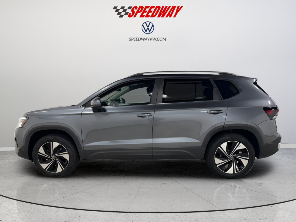 New 2025 Volkswagen Taos SE image 4