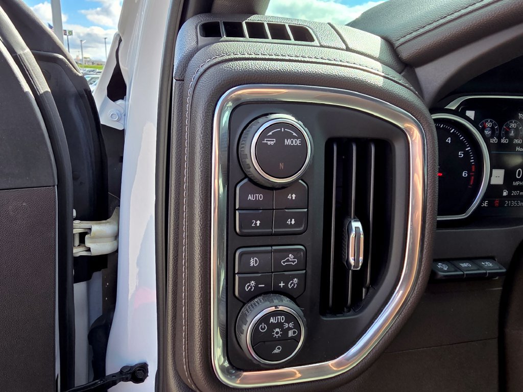 Certified 2021 Chevrolet Silverado 3500 LTZ w/ LTZ Premium Package AWD/4WD image 21