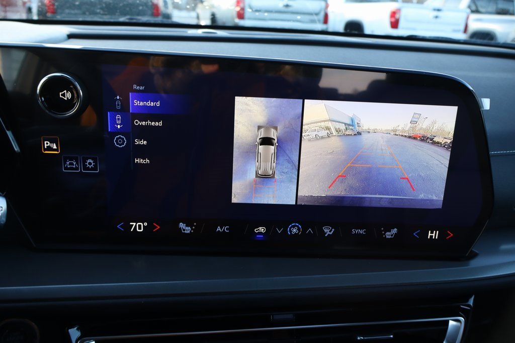 New 2026 Chevrolet Traverse LT w/ Sun and Wheel Package image 10