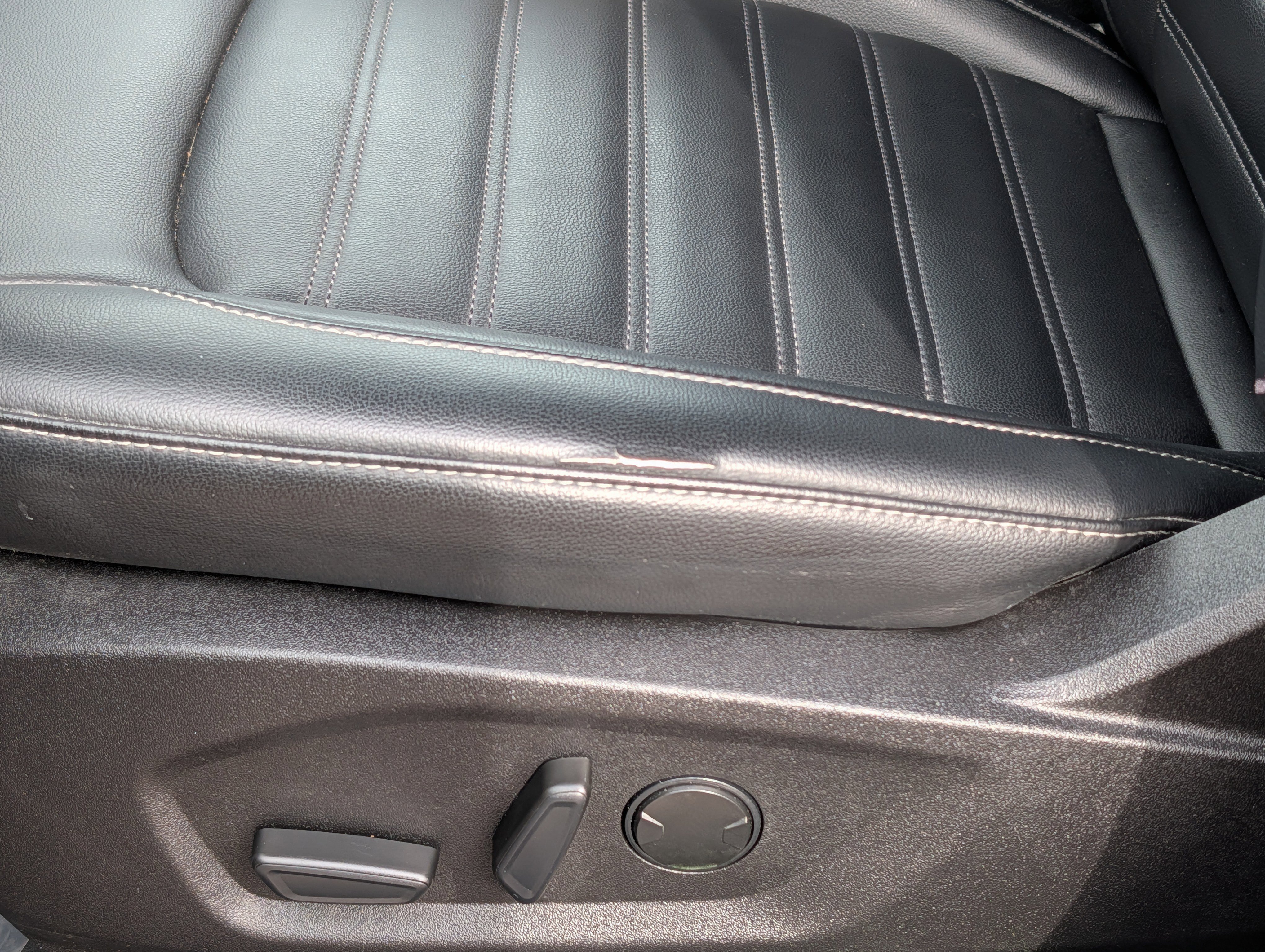 Used 2022 Ford Edge SEL w/ Convenience Package image 11