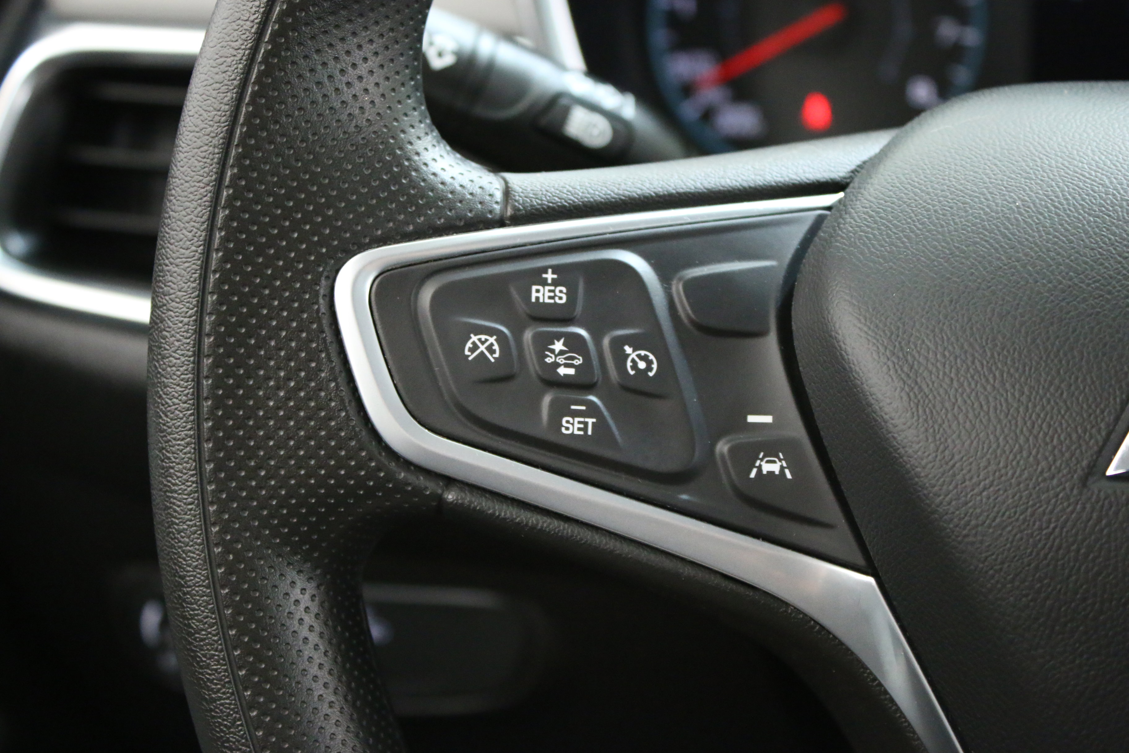 Used 2023 Chevrolet Equinox LS w/ LPO, Floor Liner Package AWD/4WD image 14