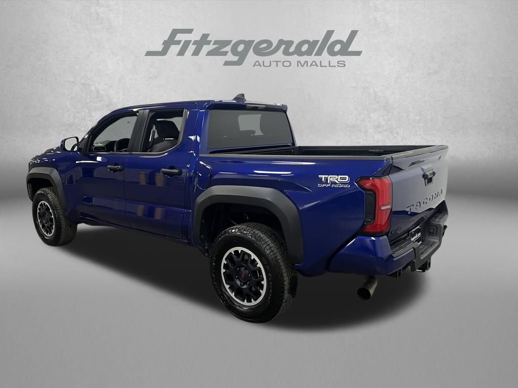 Used 2024 Toyota Tacoma TRD Off-Road AWD/4WD video 3