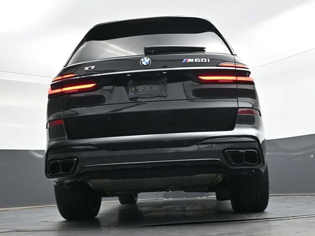 Used 2025 BMW X7 M60i AWD/4WD image 32