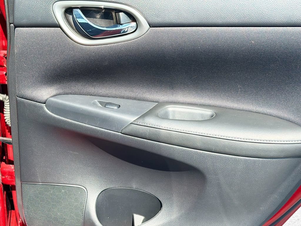 Used 2016 Nissan Sentra SV FWD image 31