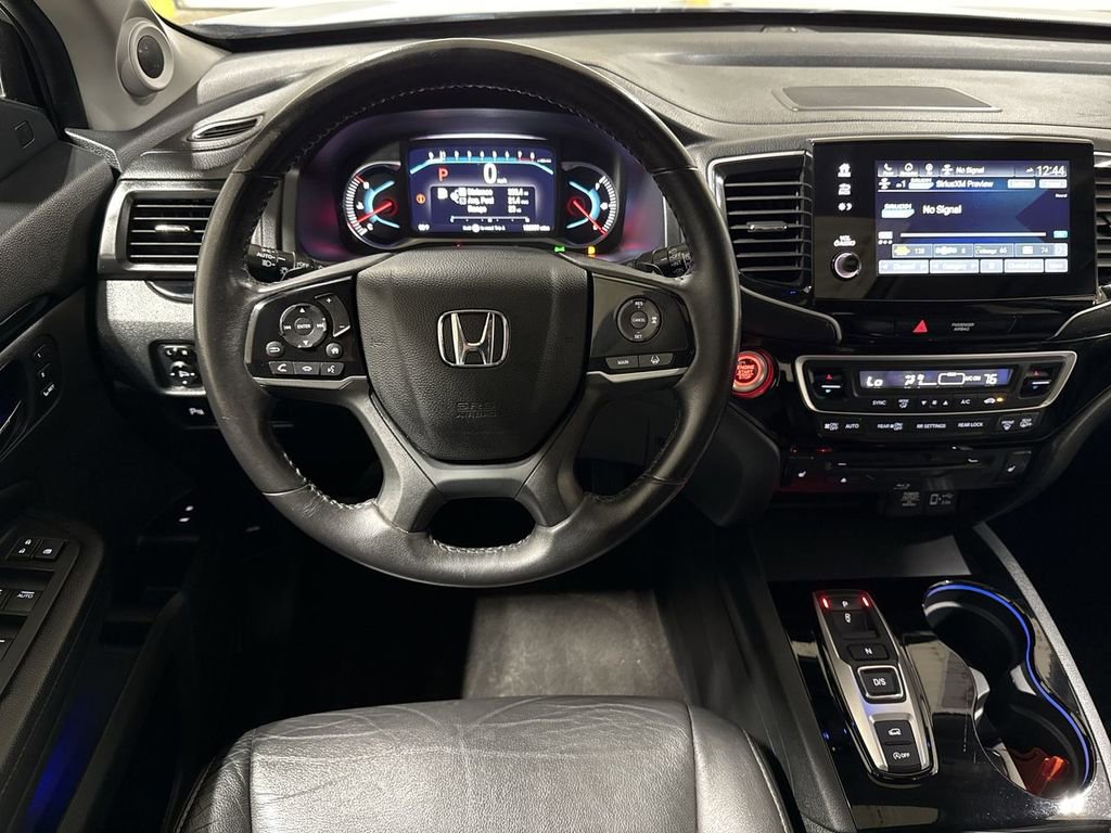 Used 2022 Honda Pilot Touring image 11