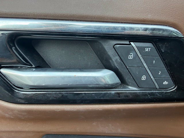 Used 2025 Chevrolet Tahoe High Country AWD/4WD image 22