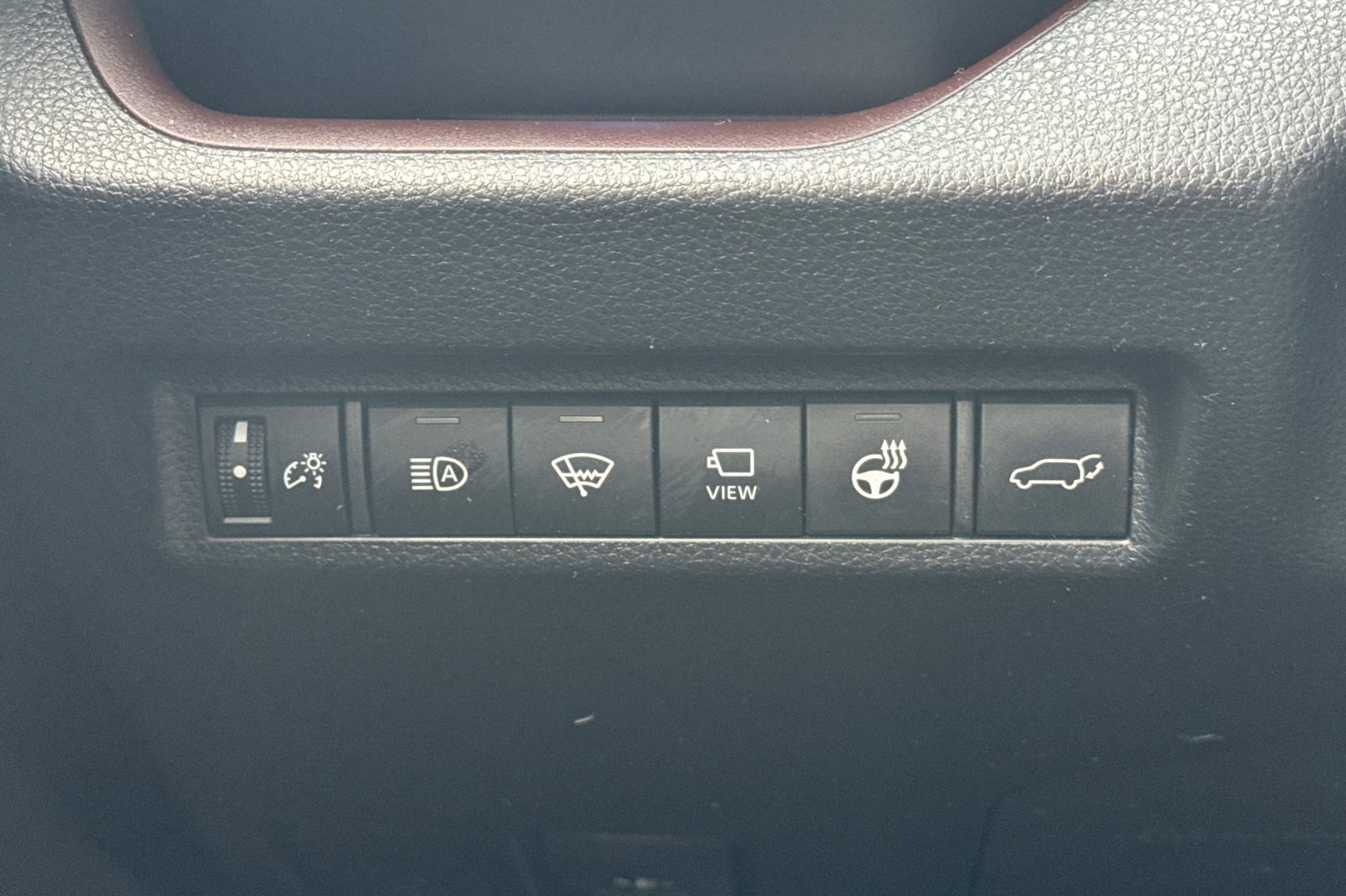 Used 2020 Toyota RAV4 Limited image 42