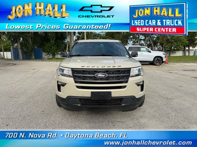Used 2018 Ford Explorer XLT w/ Equipment Group 202A FWD image 15
