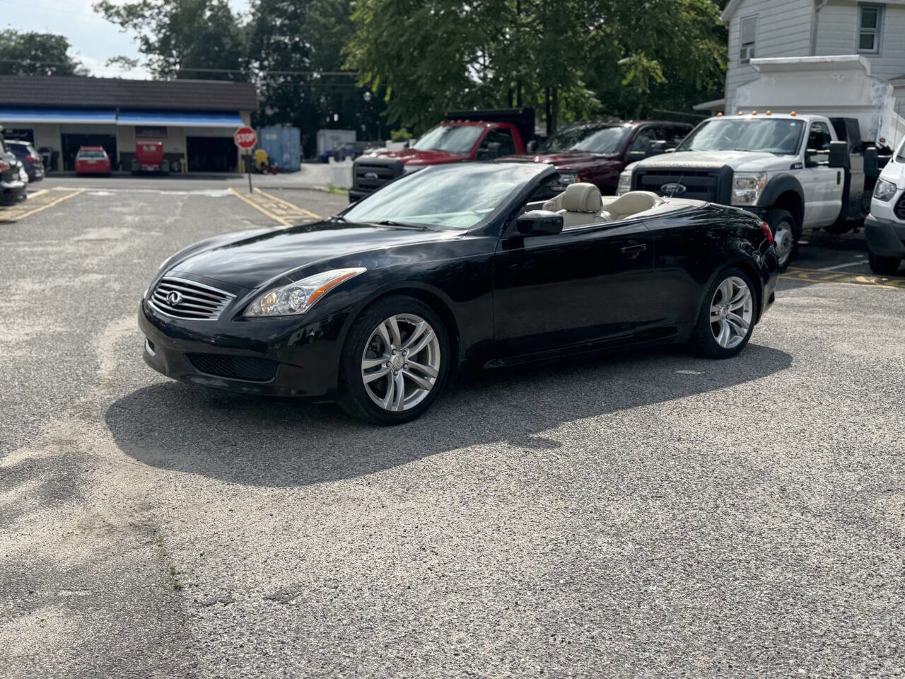 Used 2010 INFINITI G37 Base 2dr Convertible w/ Premium Pkg image 27