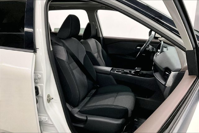 Used 2021 Nissan Rogue SV AWD/4WD image 8