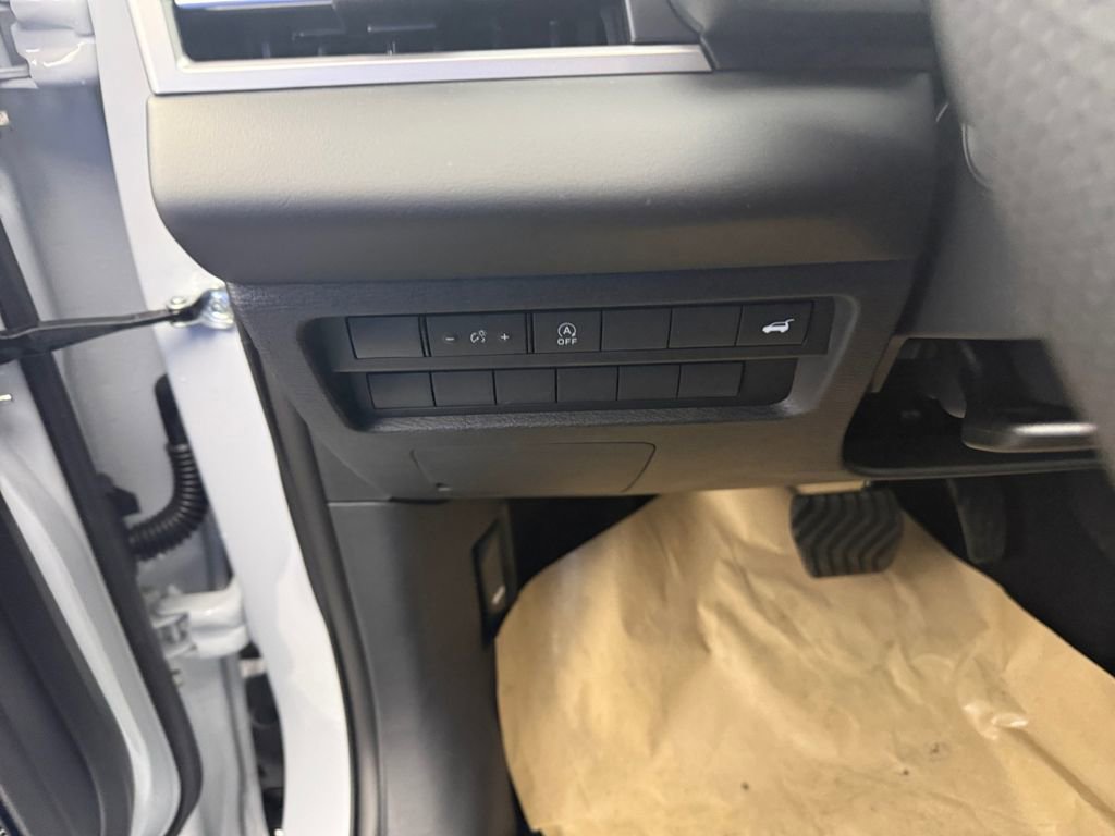 New 2026 Mitsubishi Outlander AWD image 29