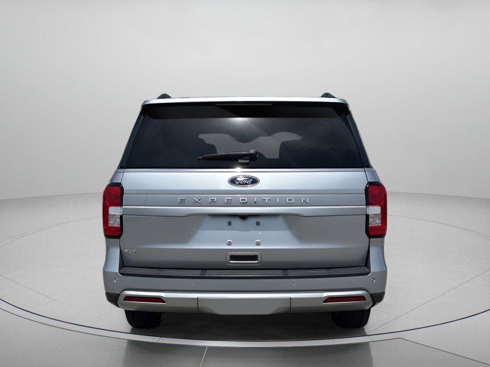 Certified 2022 Ford Expedition XLT RWD image 4