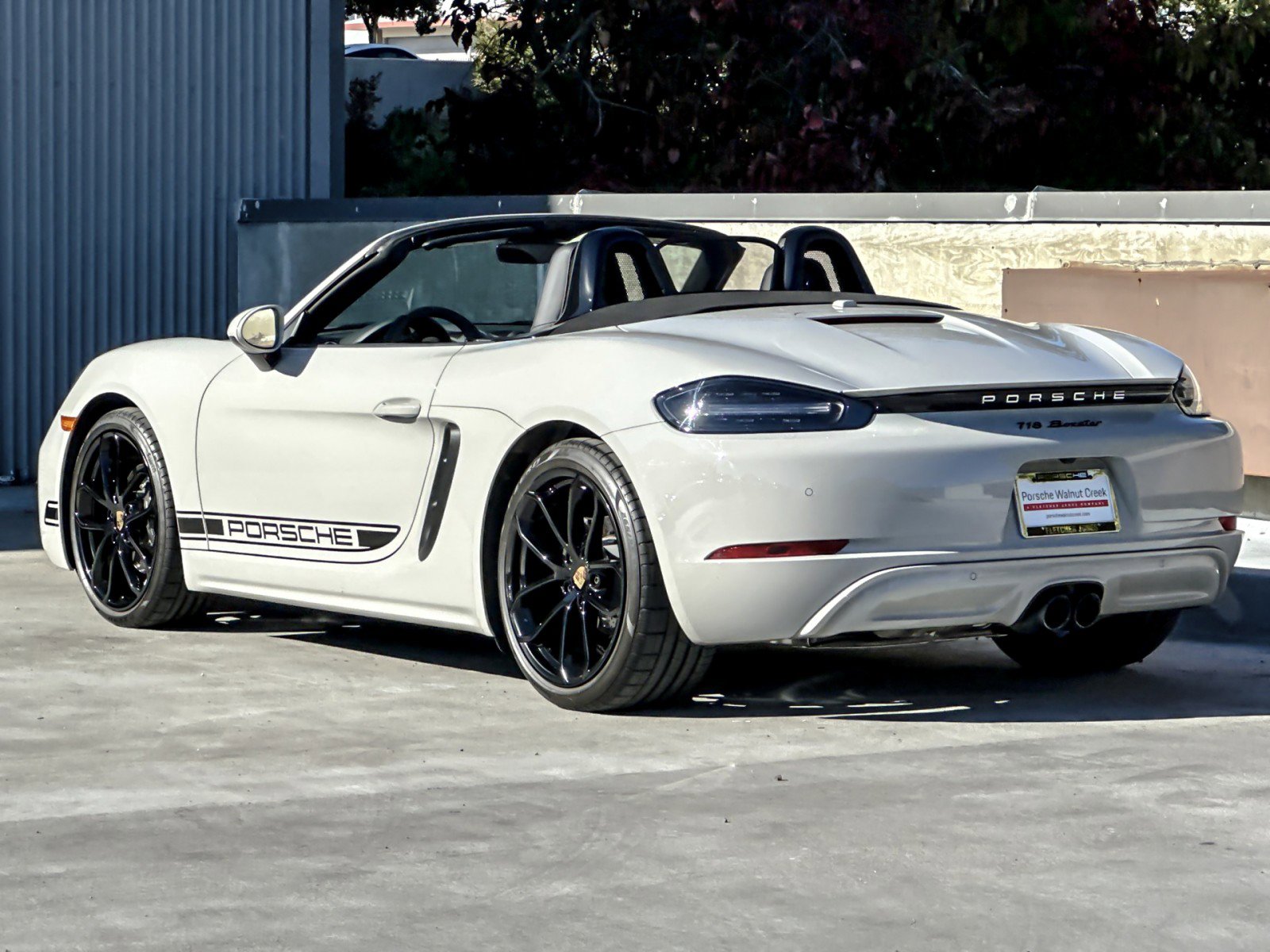 Used 2025 Porsche 718 Boxster image 3
