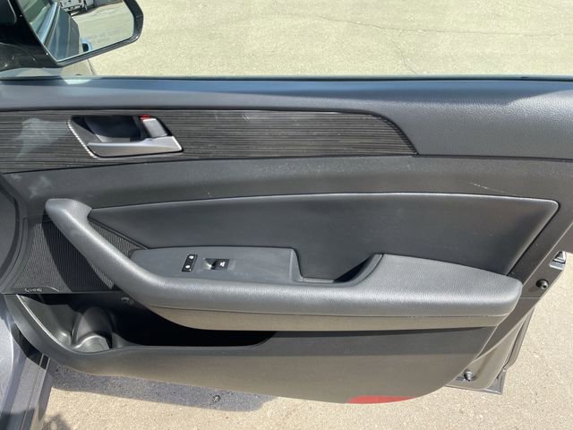 Used 2019 Hyundai Sonata Limited w/ Ultimate Package 04 FWD image 16