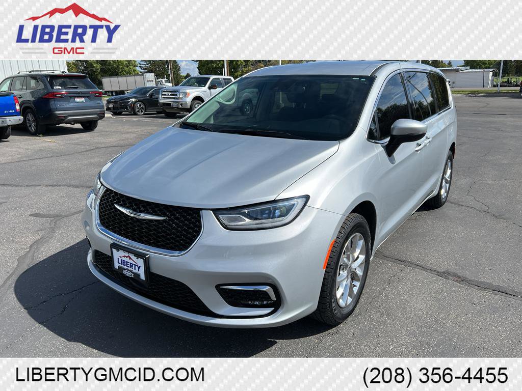 Used 2023 Chrysler Pacifica Touring-L