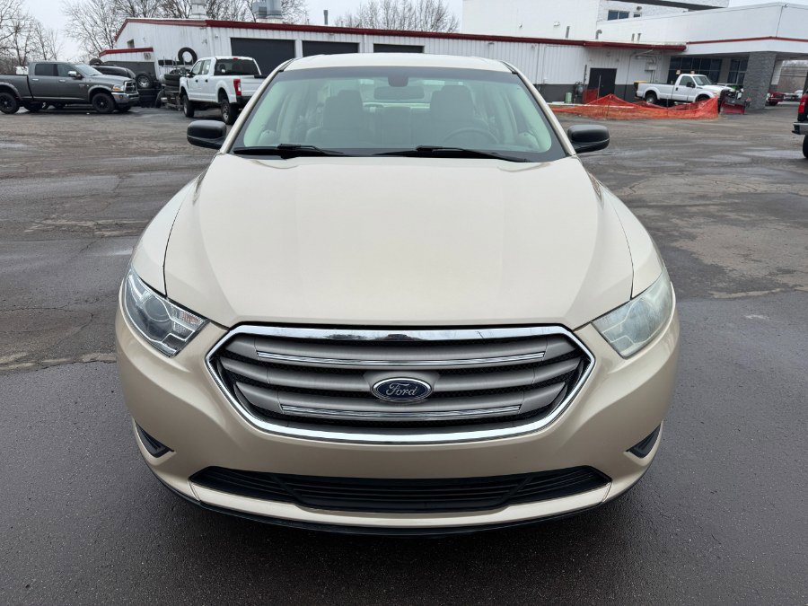 Used 2017 Ford Taurus SE image 8