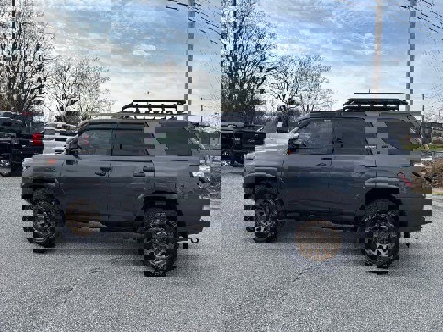 Used 2021 Toyota 4Runner SR5 image 5