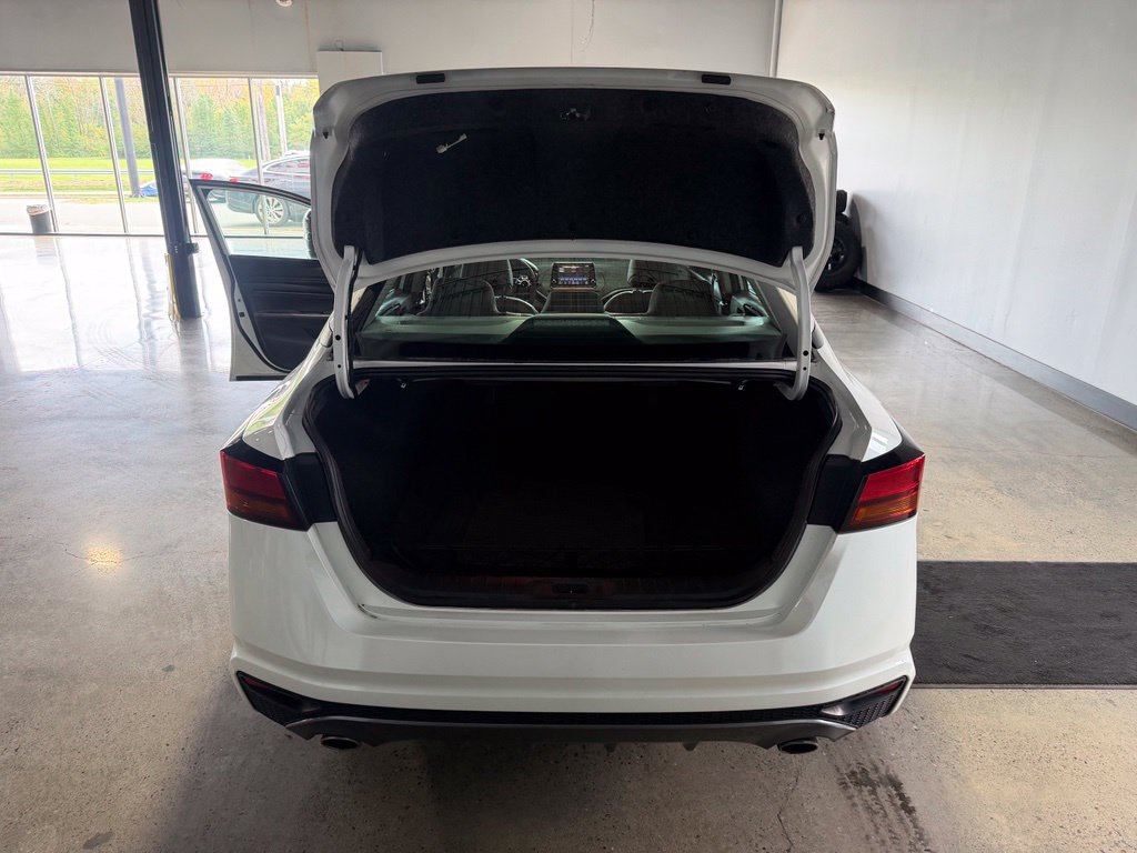 Used 2019 Nissan Altima 2.5 SR w/ SR Premium Package AWD/4WD image 18