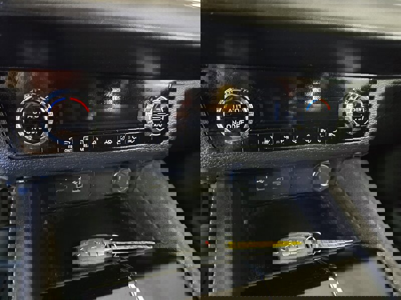 Used 2024 Mitsubishi Outlander ES image 21