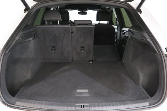 Used 2020 Audi Q3 2.0T Premium AWD/4WD image 34
