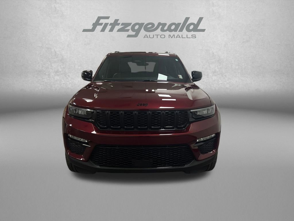 Used 2025 Jeep Grand Cherokee Limited w/ Black Appearance Package RWD image 10