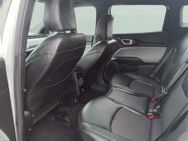 Used 2024 Jeep Compass Latitude AWD/4WD image 24
