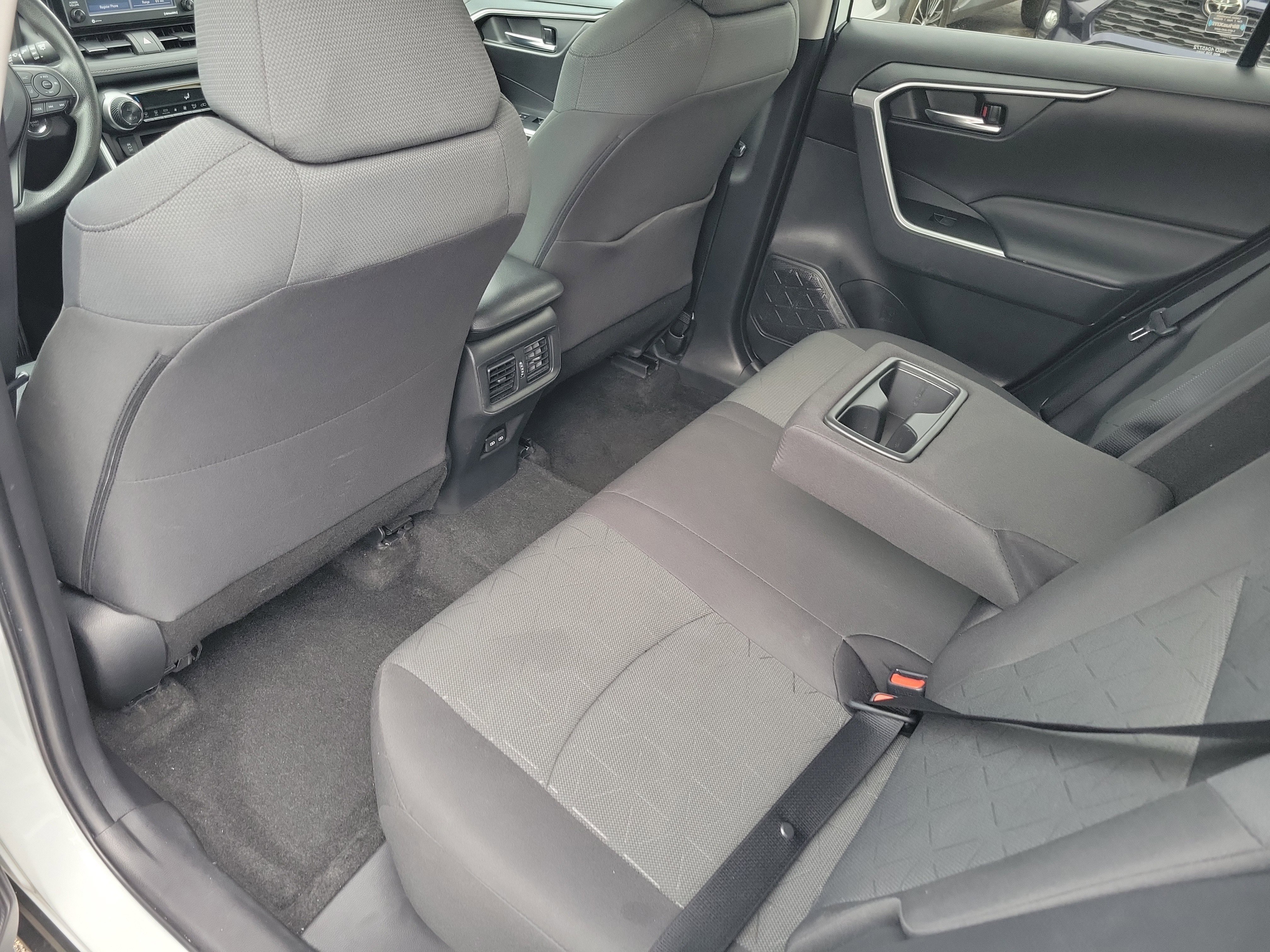 Used 2022 Toyota RAV4 XLE image 13