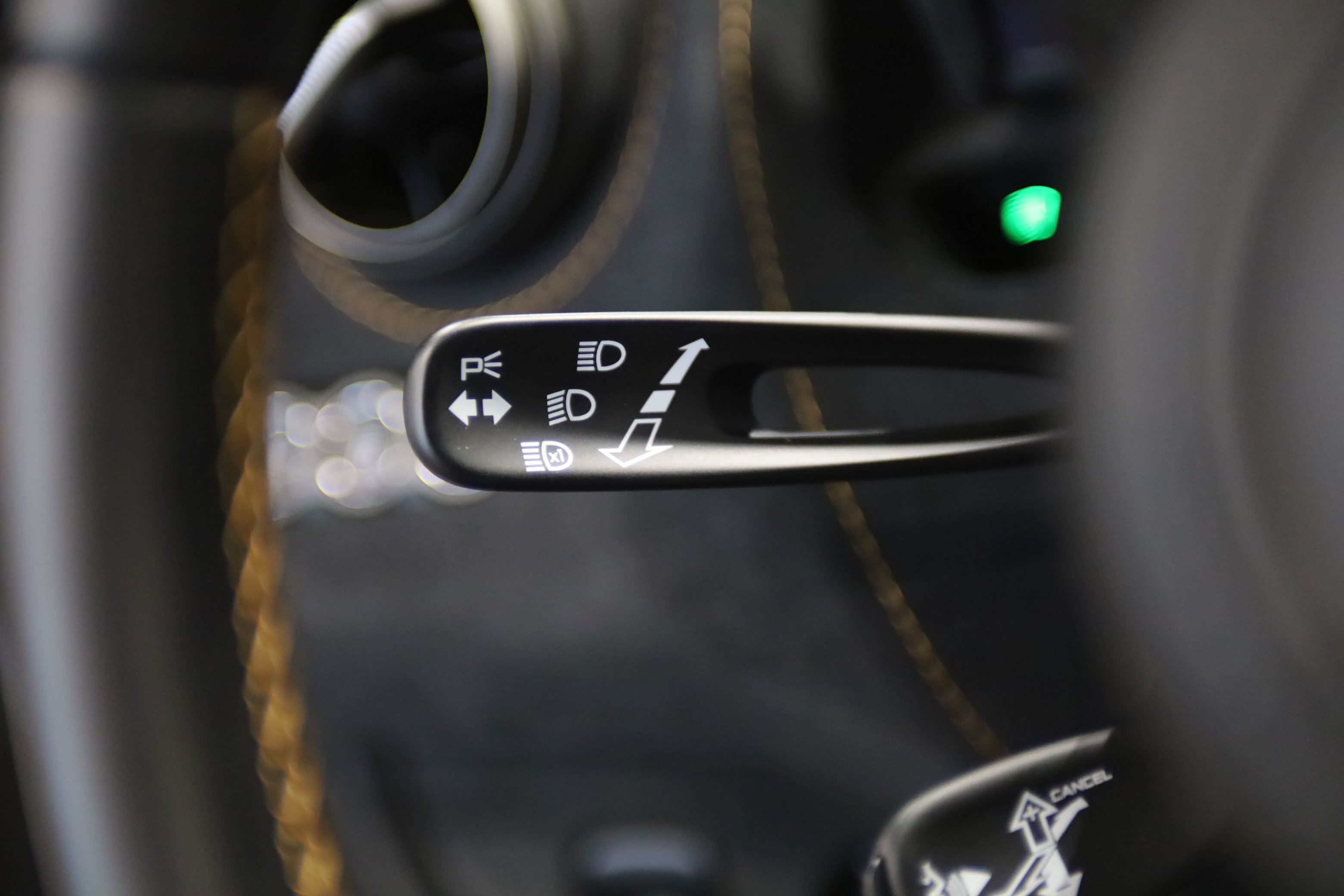 Used 2019 McLaren 720S Performance RWD image 22