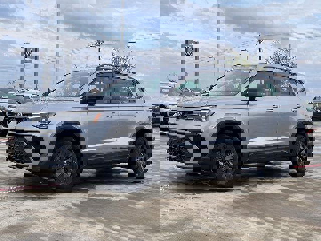 New 2026 Volkswagen Taos S image 1