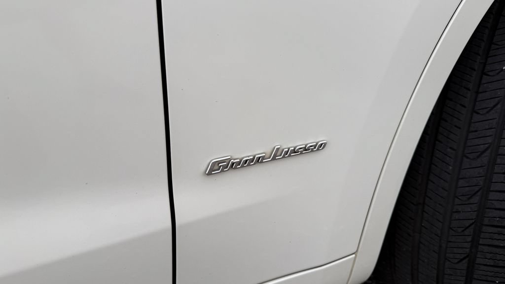 Used 2019 Maserati Levante GranLusso AWD/4WD image 12