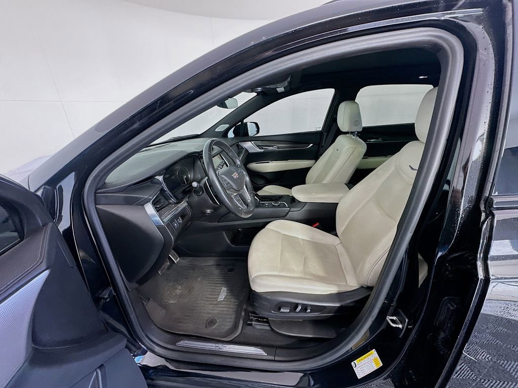 Used 2021 Cadillac XT5 Sportv w/ LPO, Floor Liner Package image 22