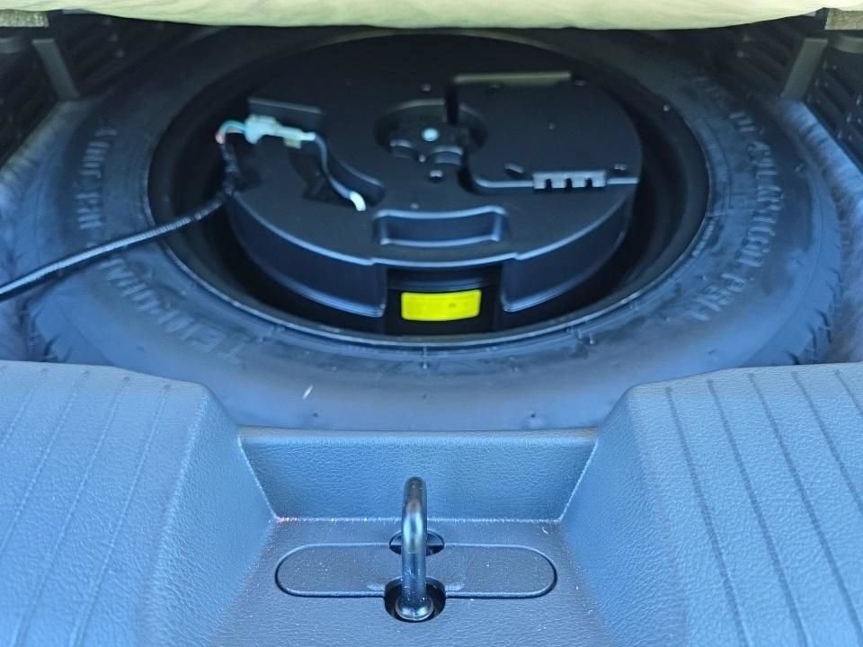 Used 2025 Nissan Rogue SL w/ Tech Package AWD/4WD image 16