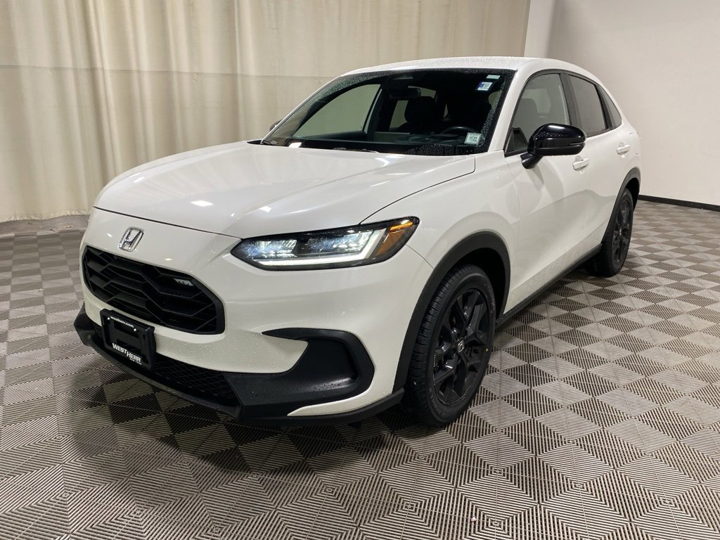 Used 2023 Honda HR-V Sport image 3