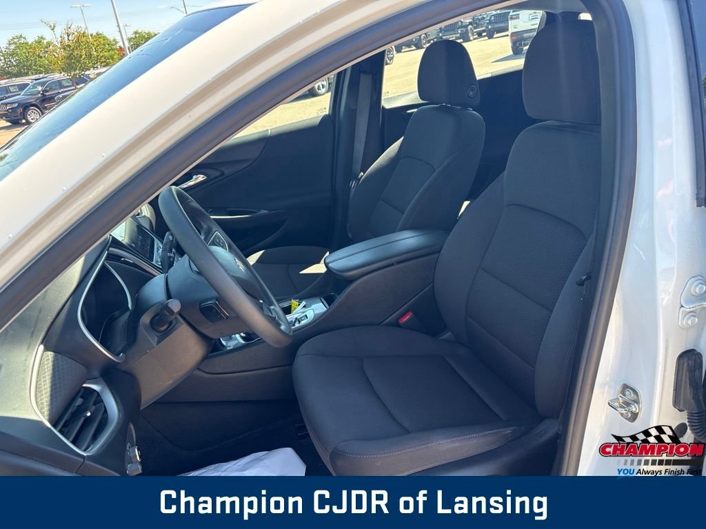 Used 2023 Chevrolet Malibu LT FWD image 13