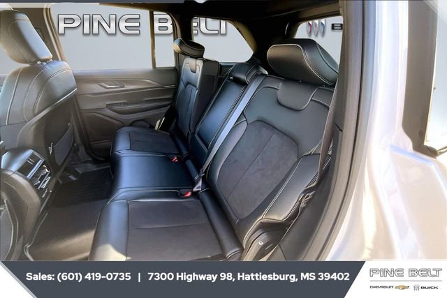 Used 2024 Jeep Grand Cherokee Altitude image 19