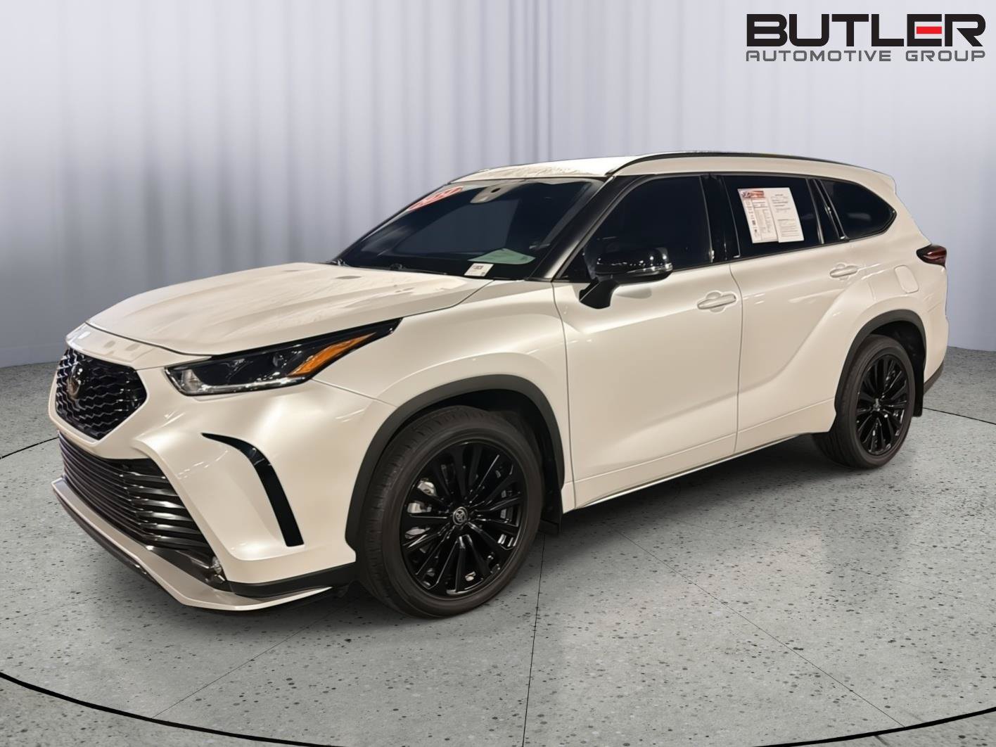 Used 2024 Toyota Highlander XSE