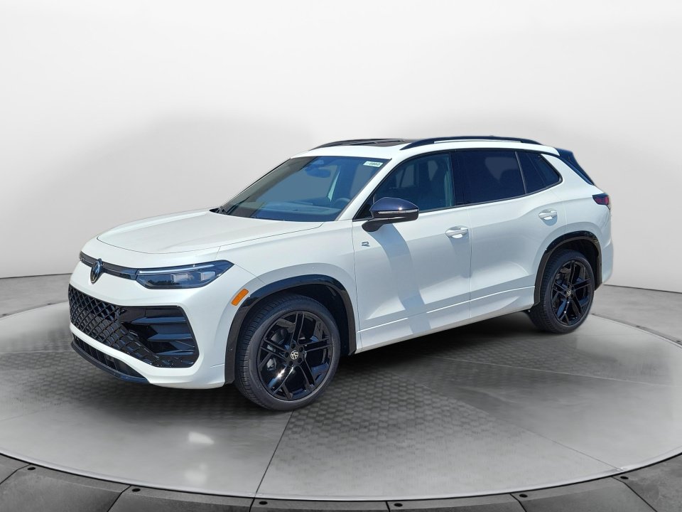 New 2026 Volkswagen Tiguan SE R-Line FWD image 3