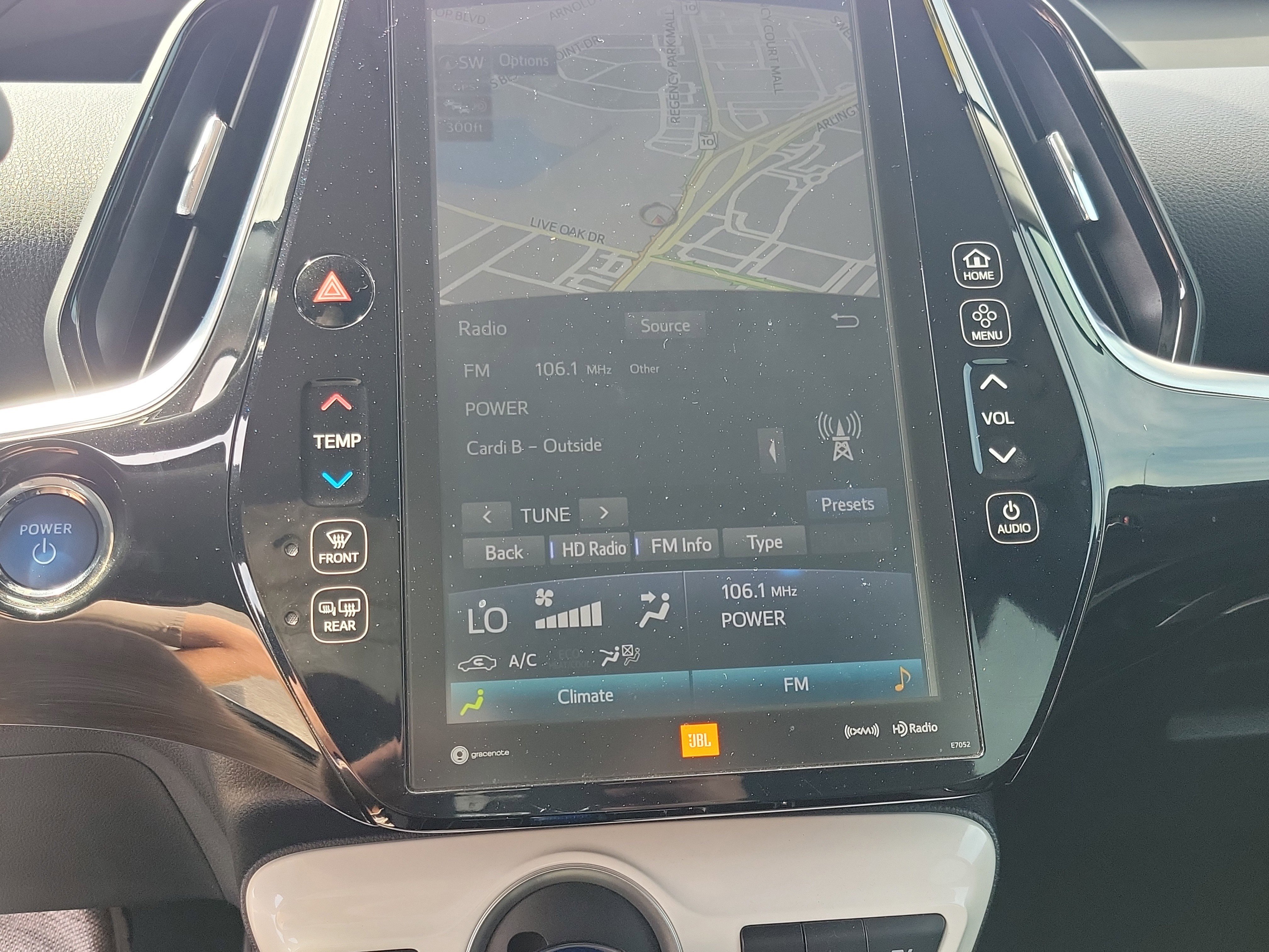 Used 2019 Toyota Prius Prime Advanced image 18
