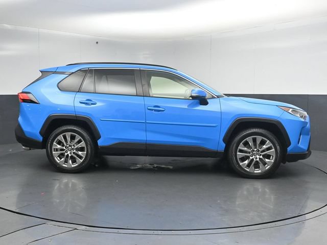 Used 2021 Toyota RAV4 XLE Premium AWD/4WD image 8