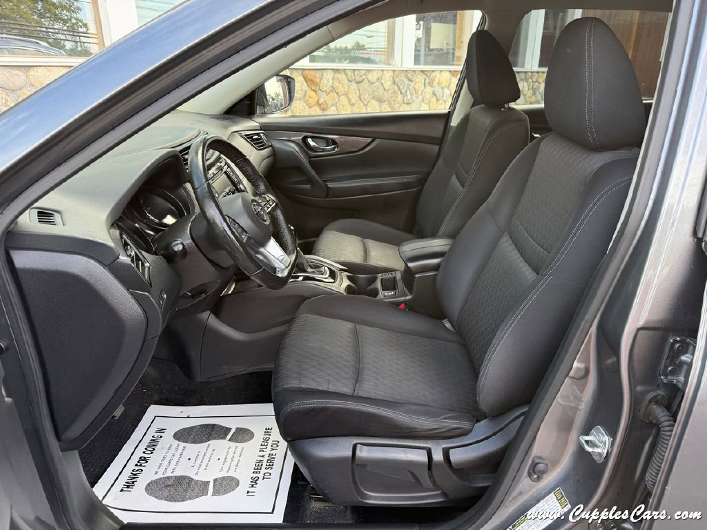 Used 2019 Nissan Rogue S w/ Special Edition Package image 3