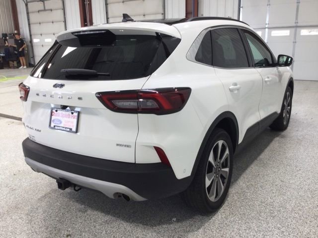 Certified 2023 Ford Escape Platinum w/ Premium Technology Package image 7